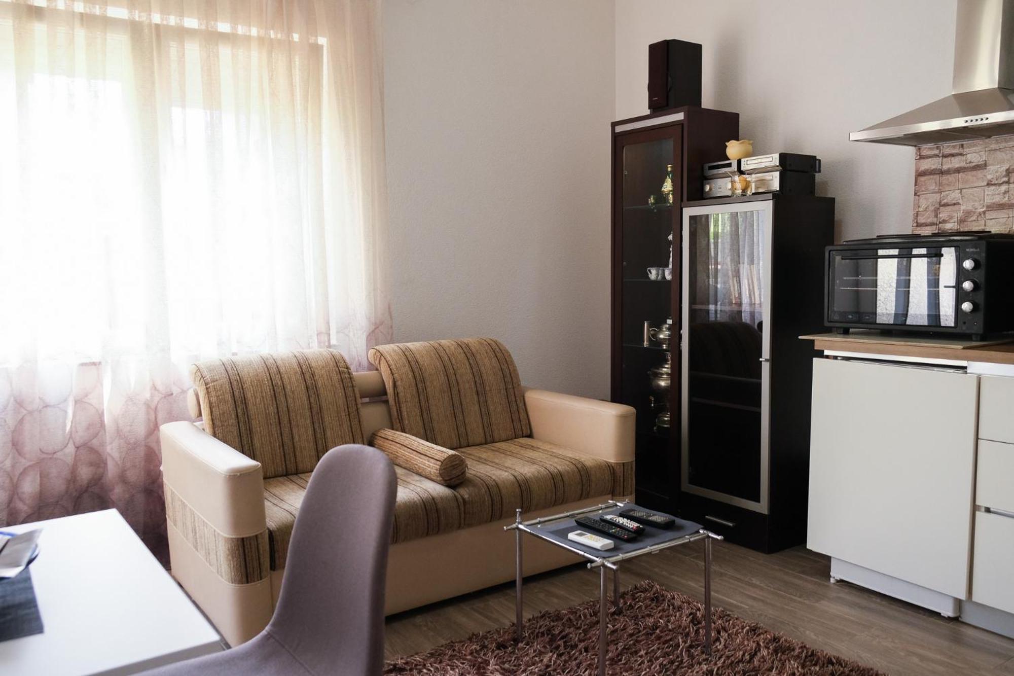 Cozy Spacious Apartment Peje Exterior photo